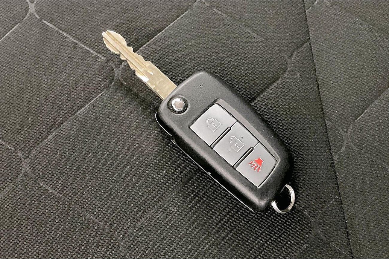 Nissan Kicks SV+NAV | 1 year free warranty | 0 Down Payment