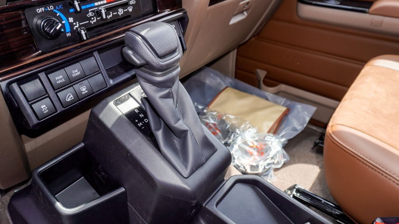 Toyota Land Cruiser 70 LX 2.8 L d
