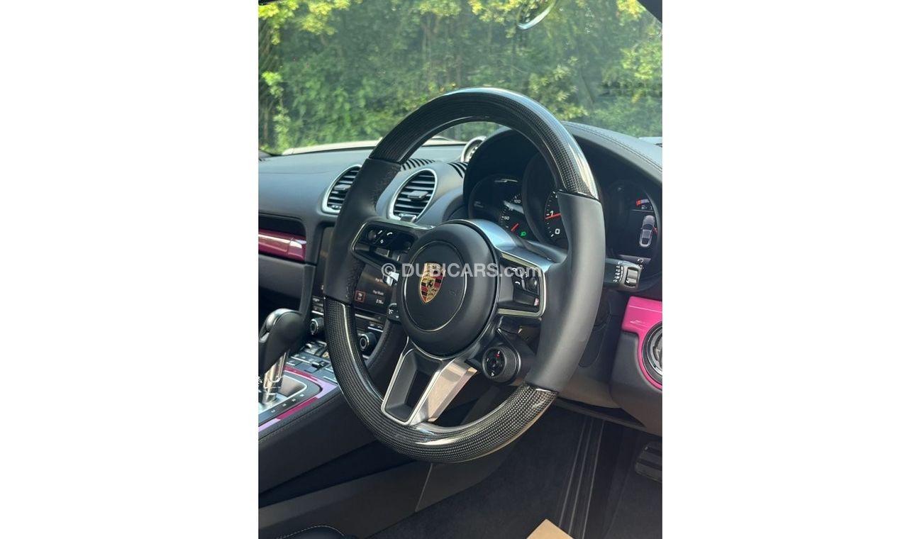 بورش كايمان 718 Porsche 718 Cayman Right Hand Drive