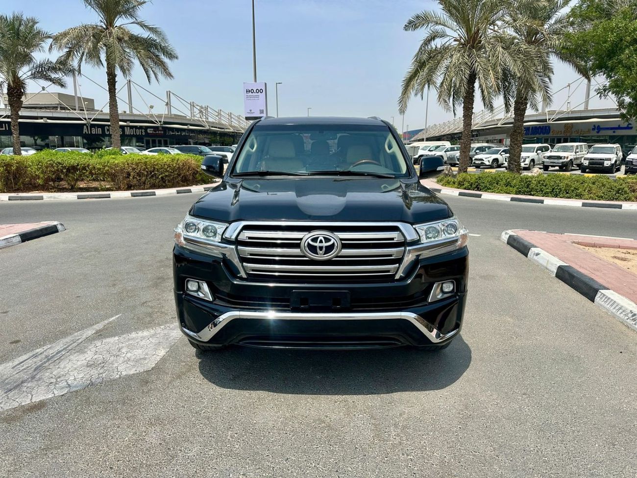 تويوتا لاند كروزر Toyota landcruise 2018Model Engine 4.0 petrol v6 colour Black Transmission Automatic Interior.Begie 
