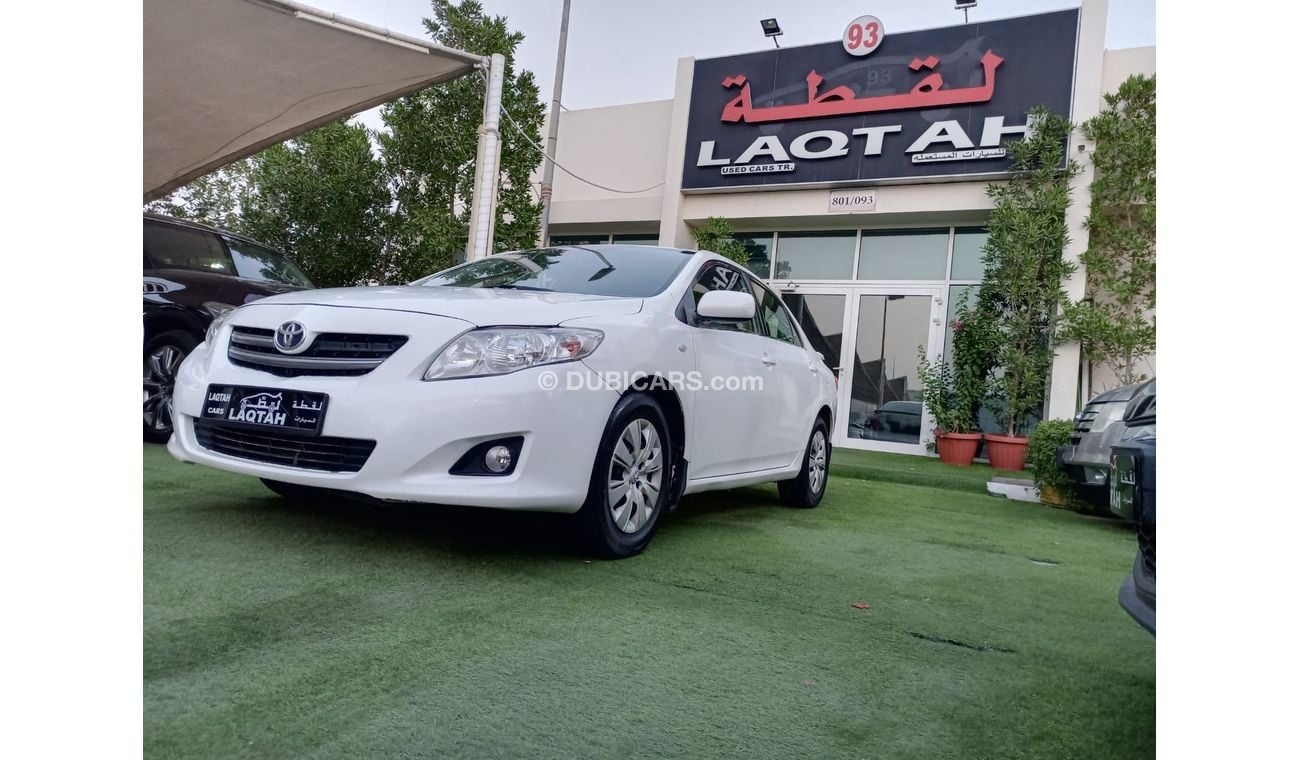 تويوتا كورولا موديل 2013 خليجى 1600 CC لون ابيض داخل بيج بدون حوادث بحالة ممتازة لاتحتاج لأى مصاريف