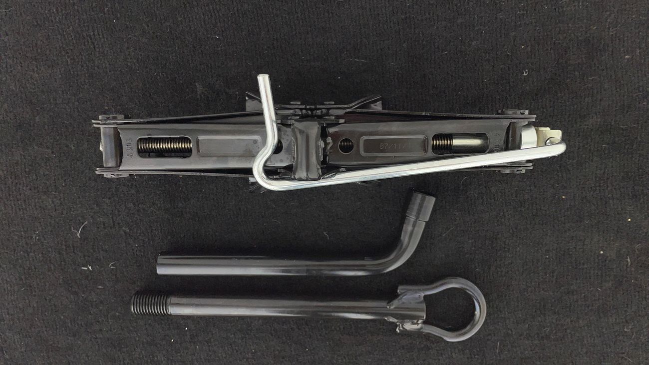 Renault Captur LE 1.6 | Zero Down Payment | Free Home Test Drive