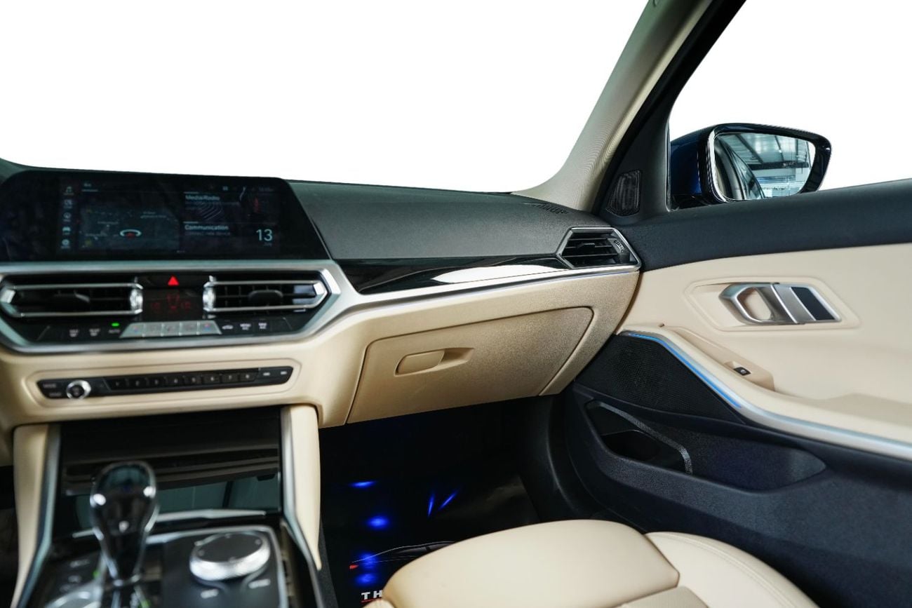 بي أم دبليو 320 Luxury Package-GCC- BMW Warranty & Service Package Until 2027