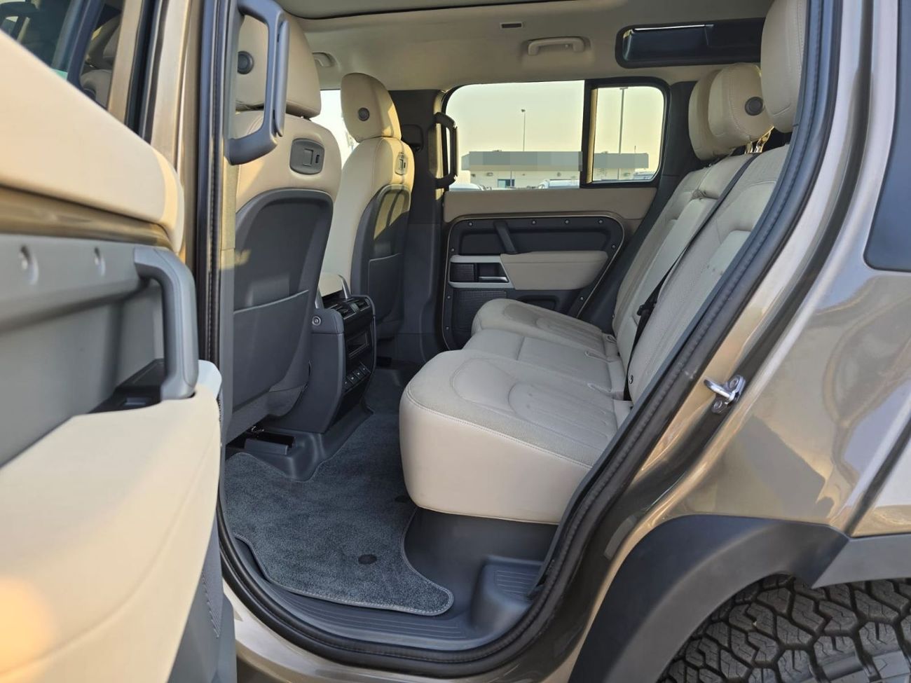 Land Rover Defender 2020 LAND ROVER DEFENDER FIRST EDITION FULL OPTION RHD DIESEL AUTOMATIC(PM11817)