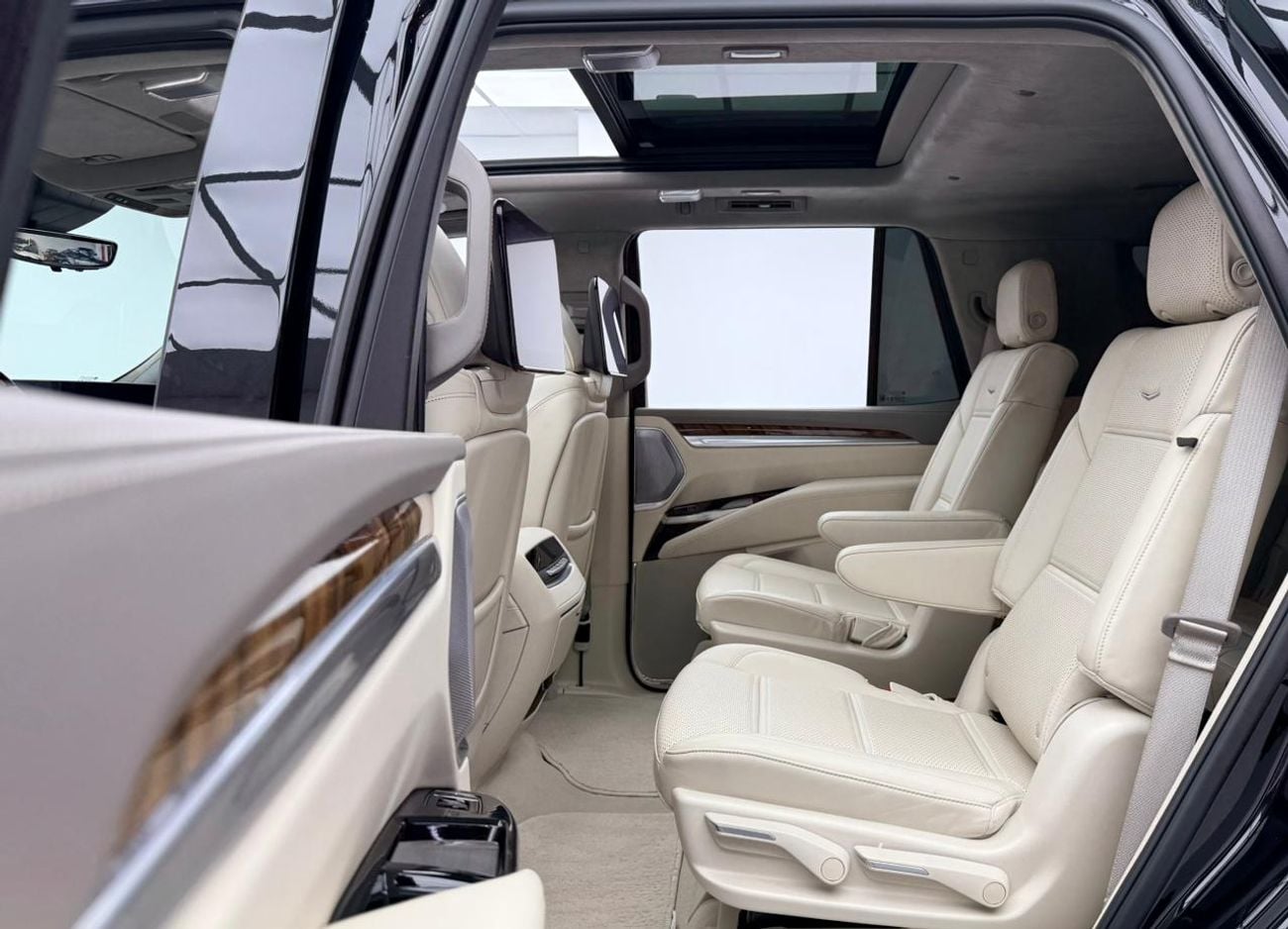 Cadillac Escalade 2025 Cadillac Escalade Sport Platinum, 2030 Cadillac Warranty + Service Pack, Very Low Km, GCC