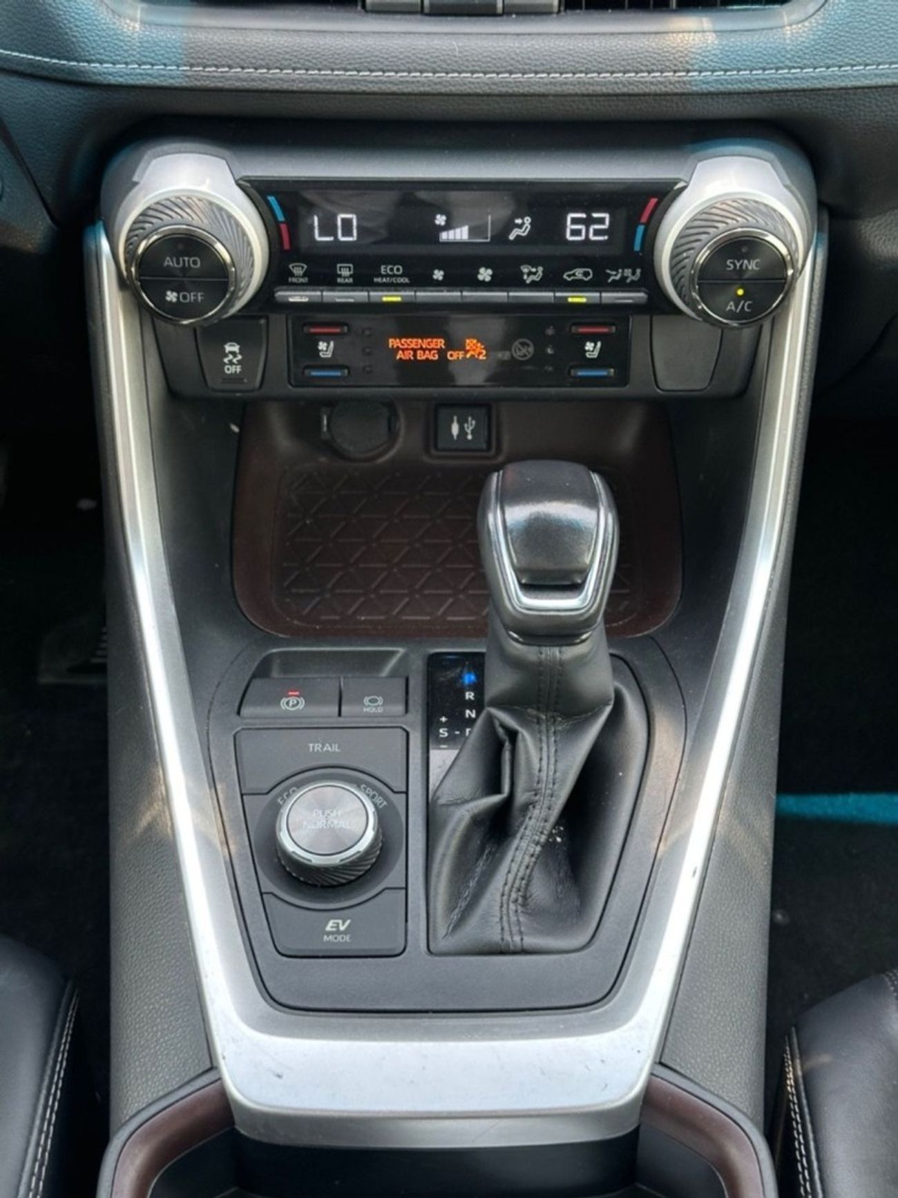 Toyota RAV4 Limited Hybrid 2.5 Full Option