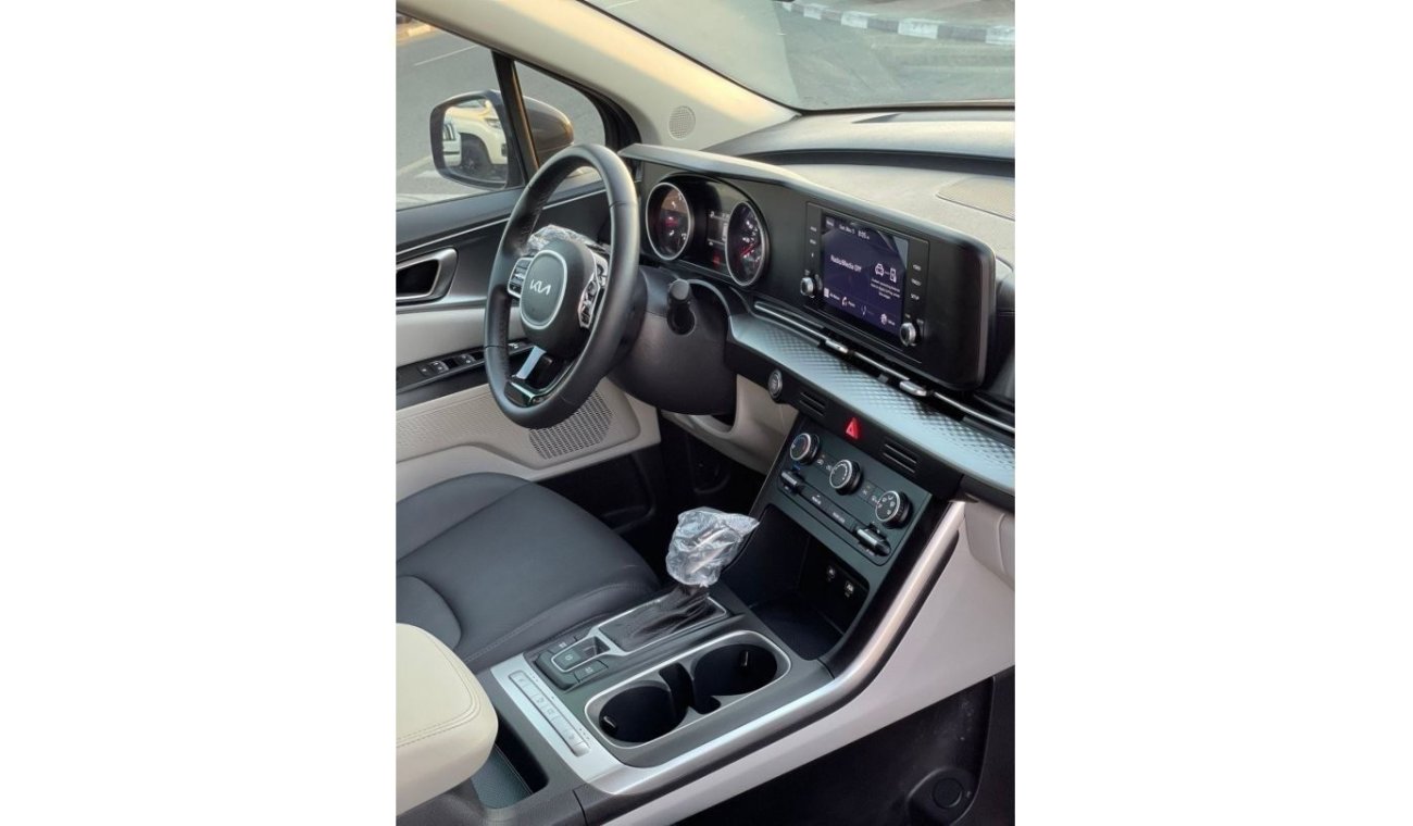 كيا كارنيفال 2022 Kia Carnival LXS 3.3L V6 - 7 Seater - UAE PASS