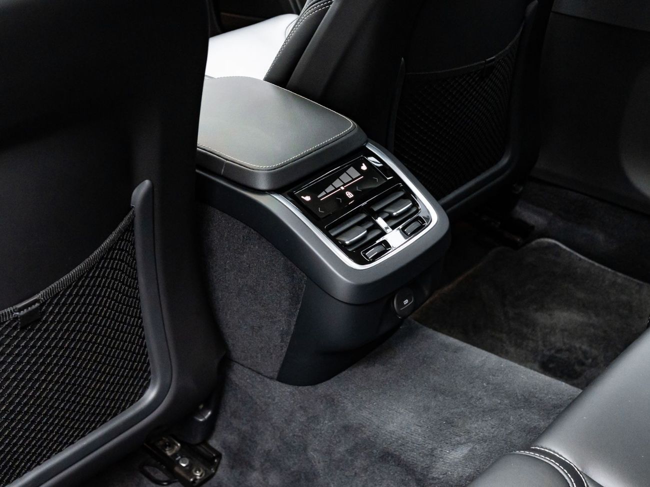 Volvo S90 B5 2.0T Powertrain 2023 Volvo S90, 2028 Volvo Warranty, Full Volvo Service History, Low KMs, GCC