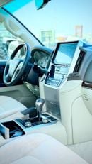 Toyota Land Cruiser 2018 Model GXR Diesel Engine V8 Full Option Very Clean and Perfect Condition