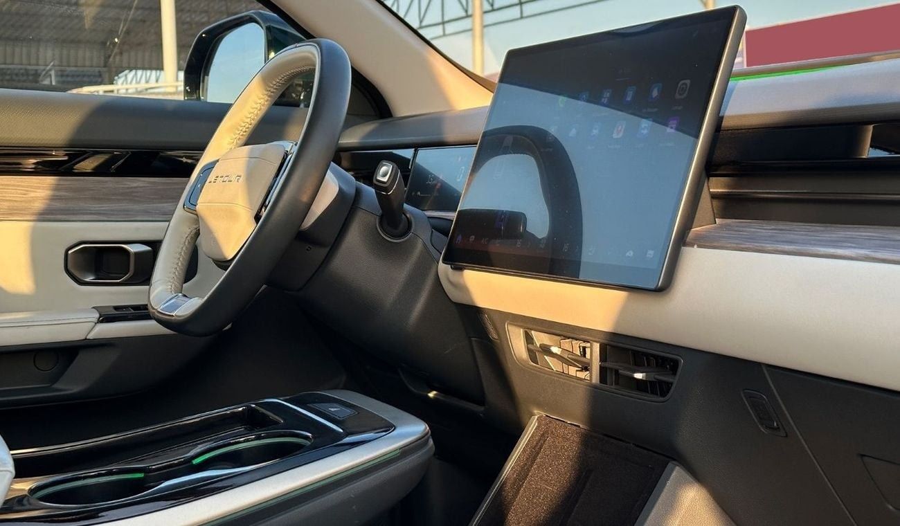 Jetour Dashing Flagship 2024 GCC 1.6L 4 Cylinders Low Mileage Warranty 3 Years