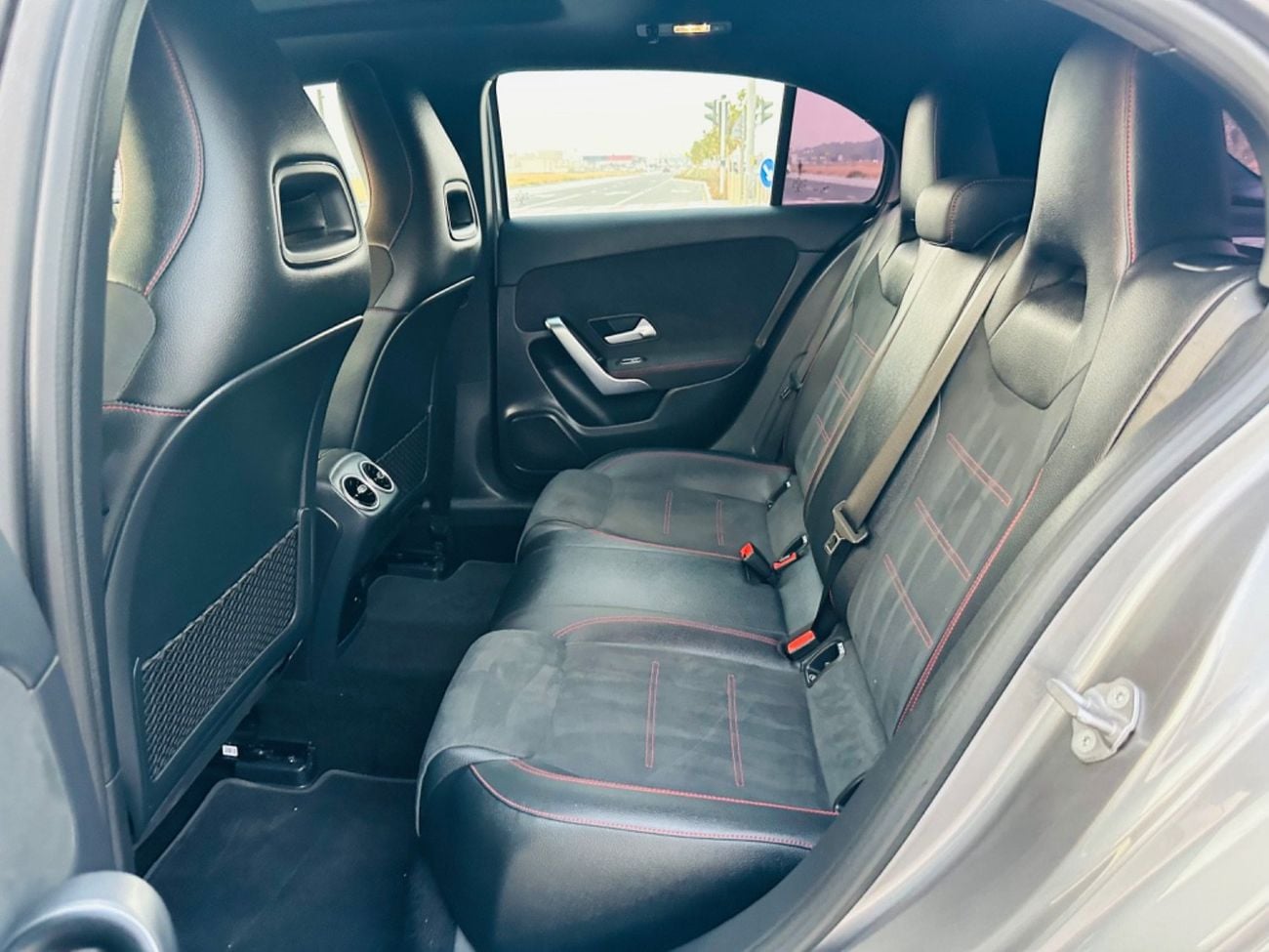 مرسيدس بنز A 200 AMG
