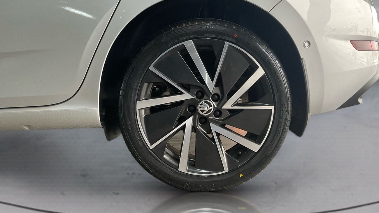 سكودا سكالا 1.6 STYLE LEATHER AUTO | شامل الضمان | 0 ﺪﻔﻋﺓ ﺃﻮﻟﻯ