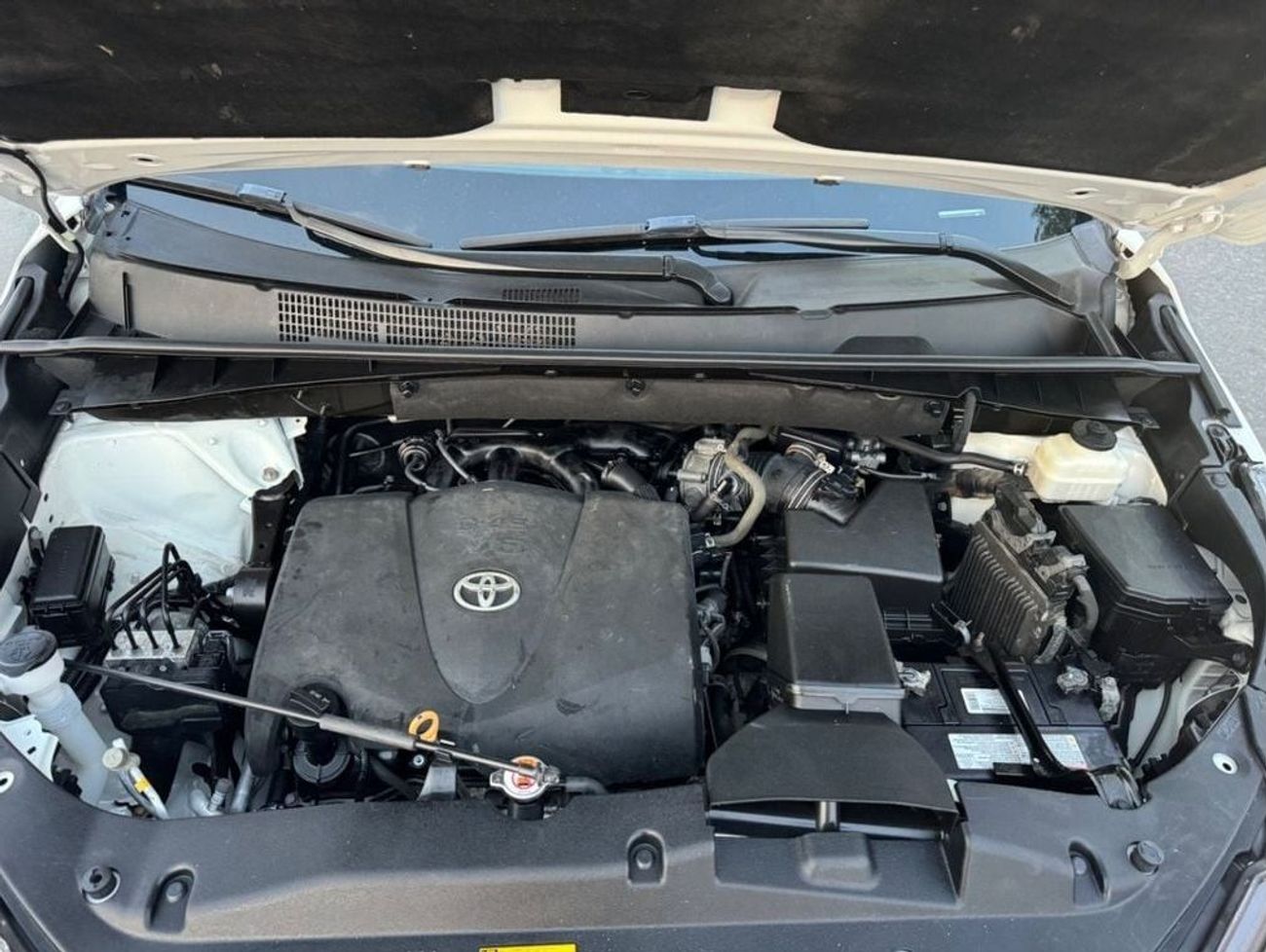 Toyota Highlander 2018 LE 4x4 MID OPTION V6 US SPEC