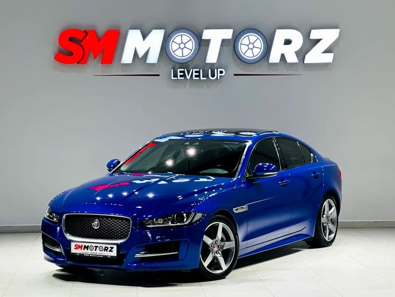Jaguar XE R-SPORT