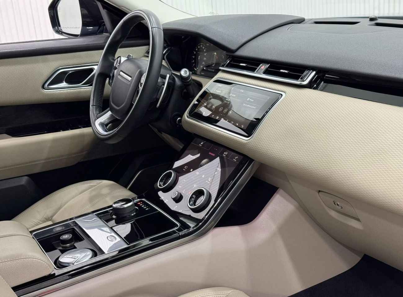 لاند روفر رينج روفر فيلار P250 R-ديناميك SE 2019 Range Rover Velar P250 SE R-Dynamic, Warranty, Full Service History, Excellen