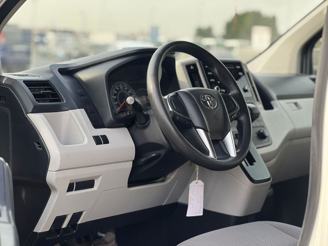 تويوتا هاياس 2023 Toyota Hiace GL 3.5L V6 - GCC - Passenger Full Automatic - Patrol - 13 Seater - No Accident - 8