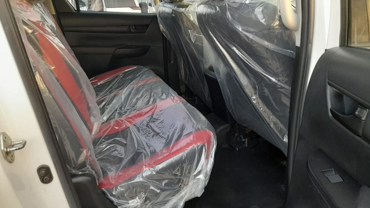 تويوتا هيلوكس RIGHT HAND DIESEL