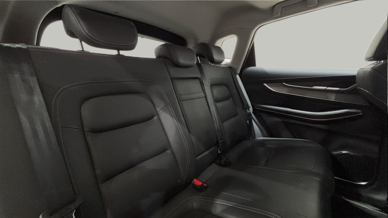 إكسيد LX LUXURY كارس24 هي سوق ضخم للسيارات المستعملة موثوق ومضمون ٪كارس24 هي سوق ضخم للسيارات المستعملة موثوق ومضمون