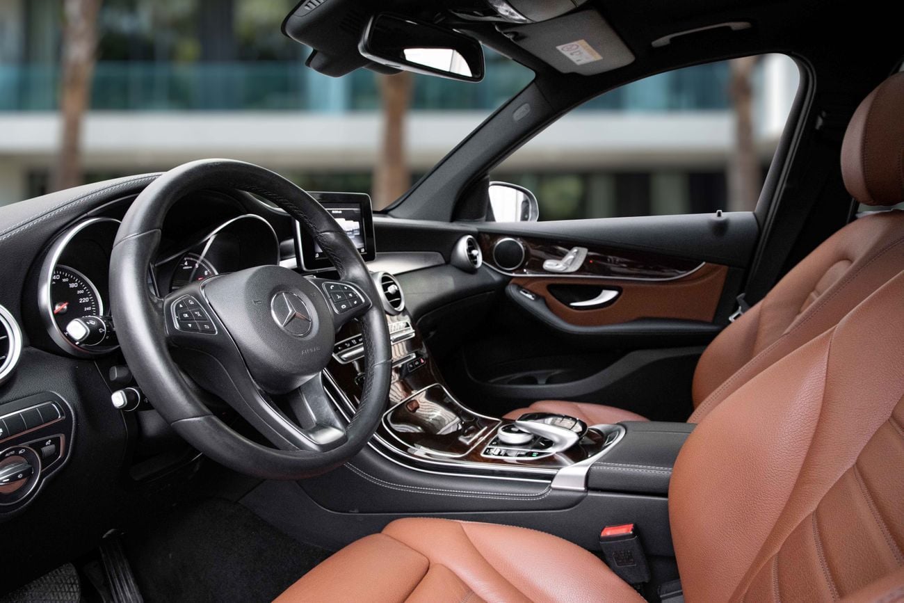 مرسيدس بنز GLC 250 GLC 250 | 2,037 P.M | 0% Downpayment | 4Matic | SUV! | Ramadan Offer!