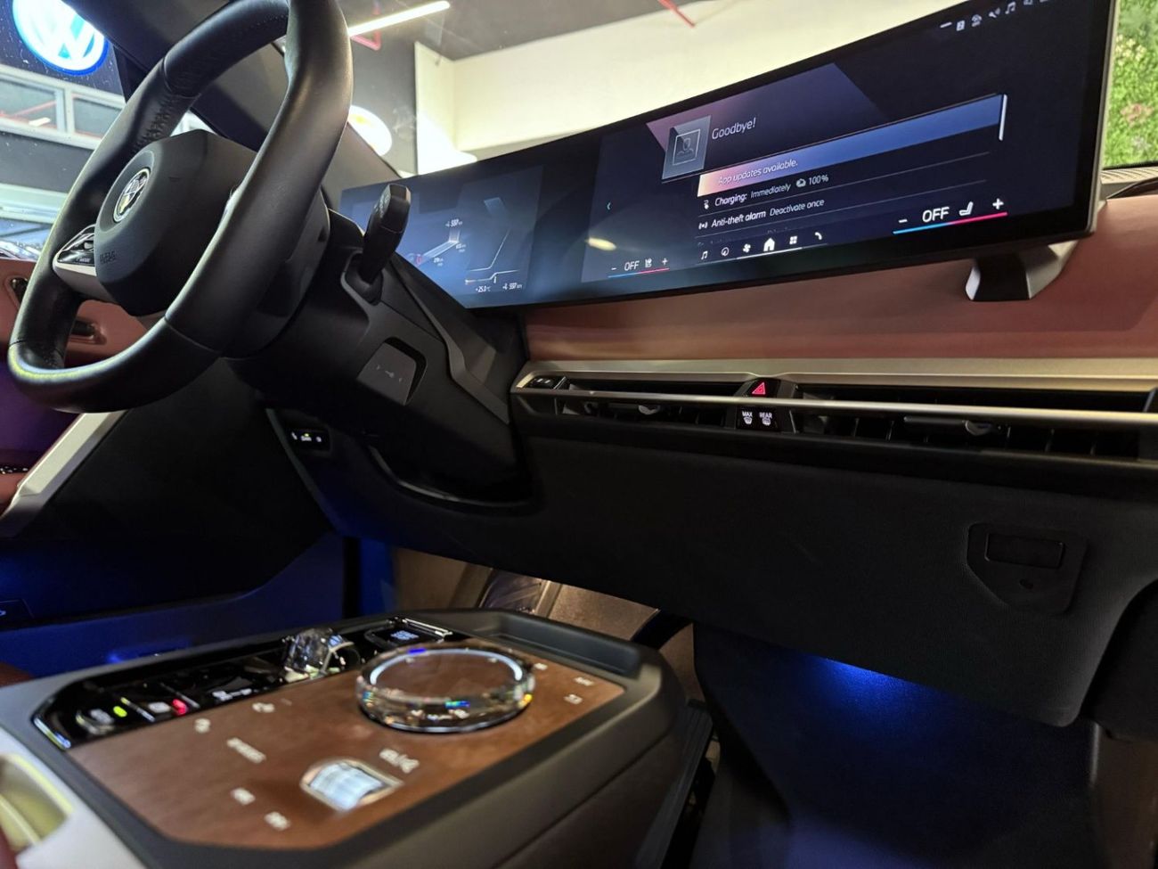 BMW iX 2024 BMW iX xDrive50 / AGMC Warranty and Service contract 5 years