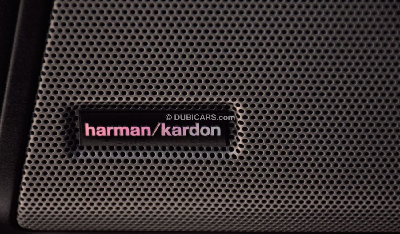 Land Rover Discovery EXCELLENT DEAL for our Land Rover LR4 HSE 2010 Model!! in White Color! GCC Specs