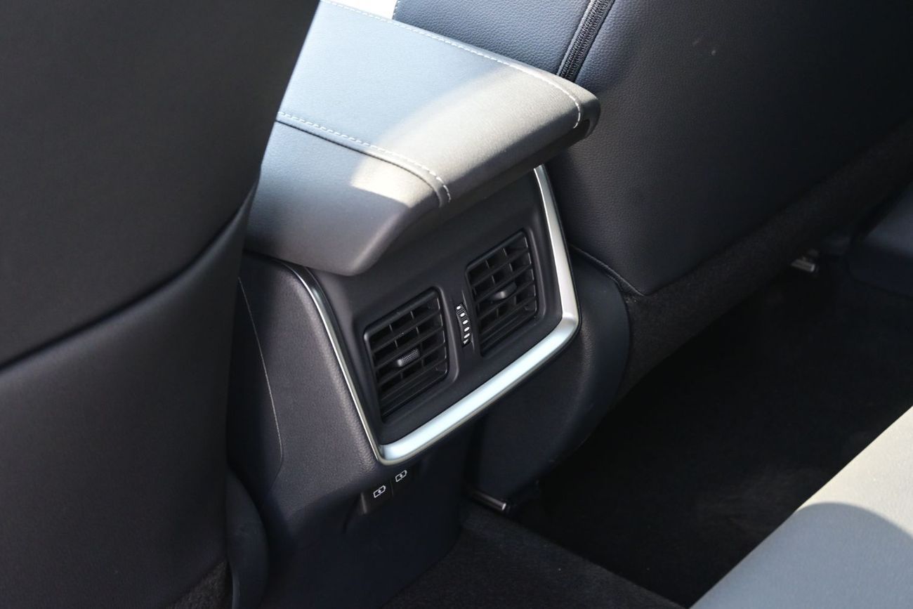 تويوتا فينزا Toyota Venza 2.0L Petrol, Model 2025 Color White