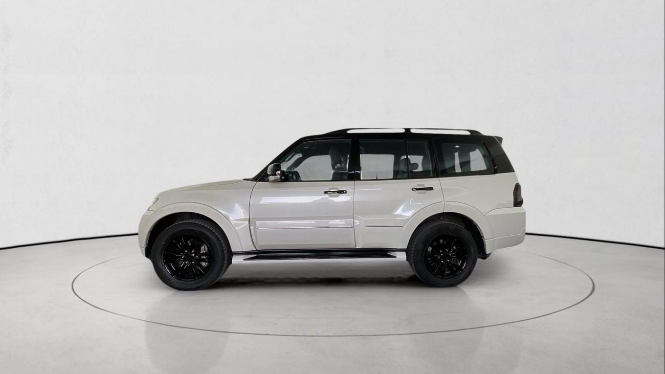 ميتسوبيشي باجيرو Signature Edition | upto AED 20,000 Ramadan Discount | شامل الضمان | 0 ﺪﻔﻋﺓ ﺃﻮﻟﻯ