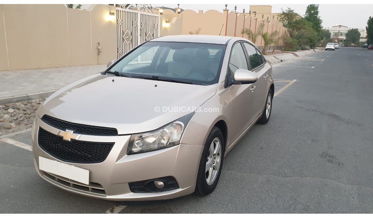 Chevrolet Cruze 2011 *** GCC *** EXCELLENT CONDITION  *** NO SILLY OFFERS ***