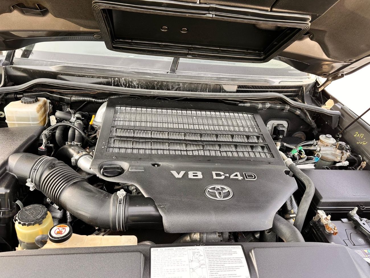 Toyota Land Cruiser Sahara export from Australia