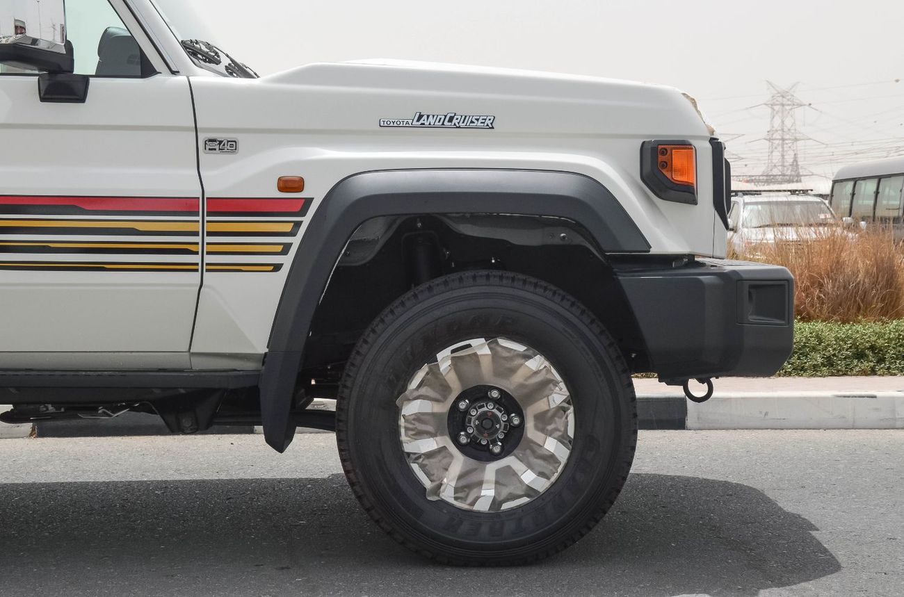 تويوتا لاند كروزر 70 TOYOTA LAND CRUISER 71 4.0L 4WD 3DOOR SUV 2025