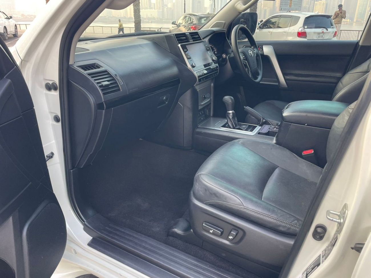Toyota Prado Toyota prado 2022MODEL 2.8 Diesel engine Colour White push start Transmission Automatic Interior.Bla