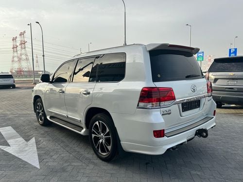 Toyota Land Cruiser VXR