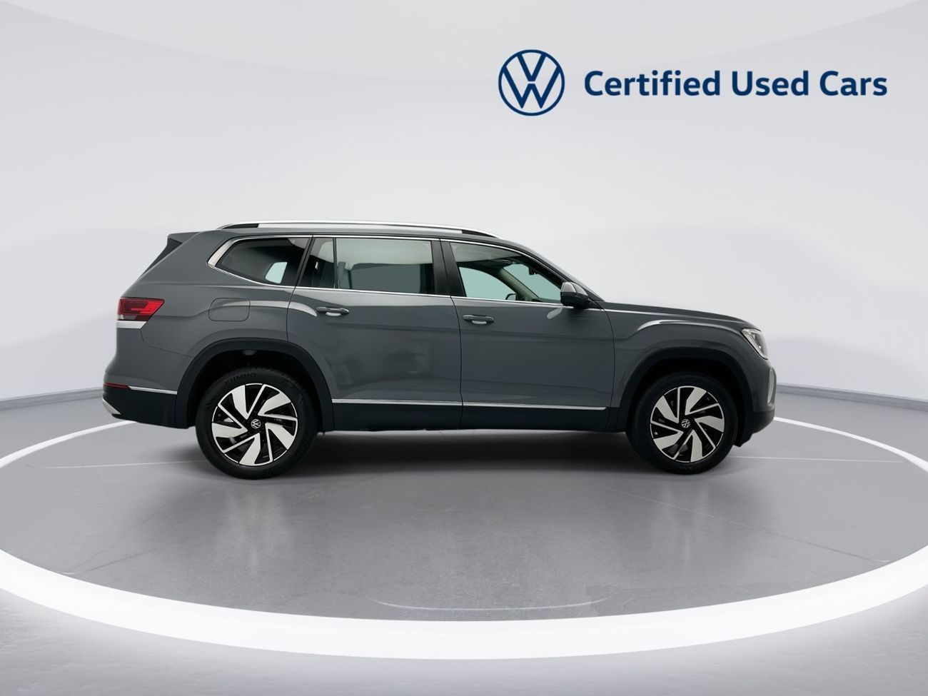 Volkswagen Teramont Comfortline 3.6L Comfortline 2.0 (Ref#53632) - 34,100 AED SAVINGS from New Car