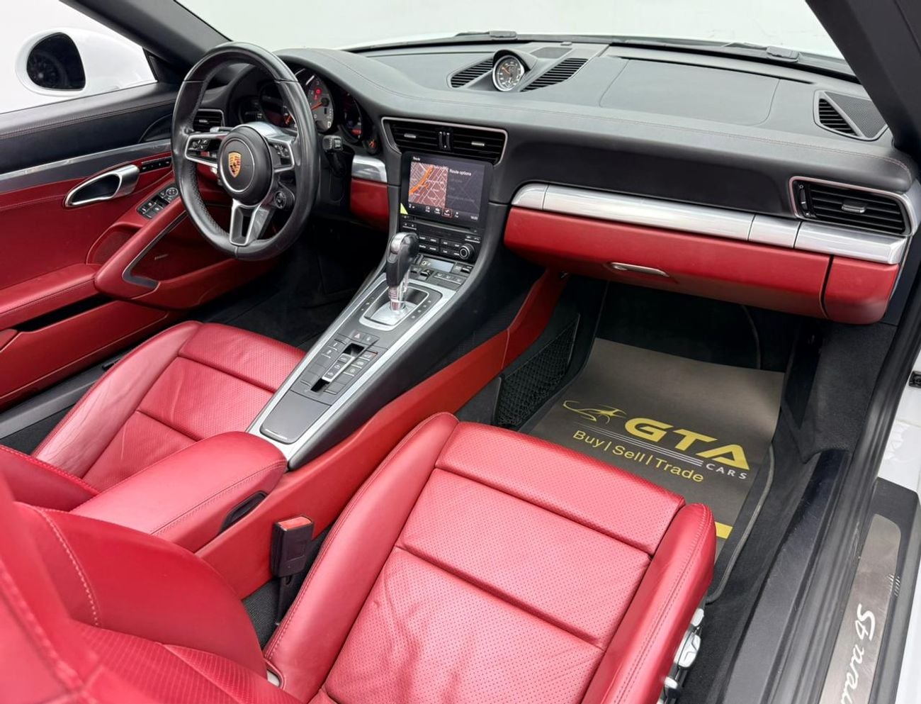Porsche 911 2017 Porsche 911 Carrera 4S, Full Porsche Service History, GCC Specs