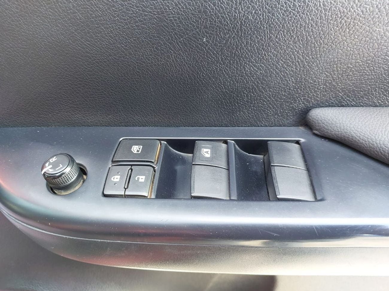 Toyota Hilux  TOYOTA HILUX PICK UP RHD 2022 MODEL 2.8 L DIESEL AUTOMATIC(PM81032)