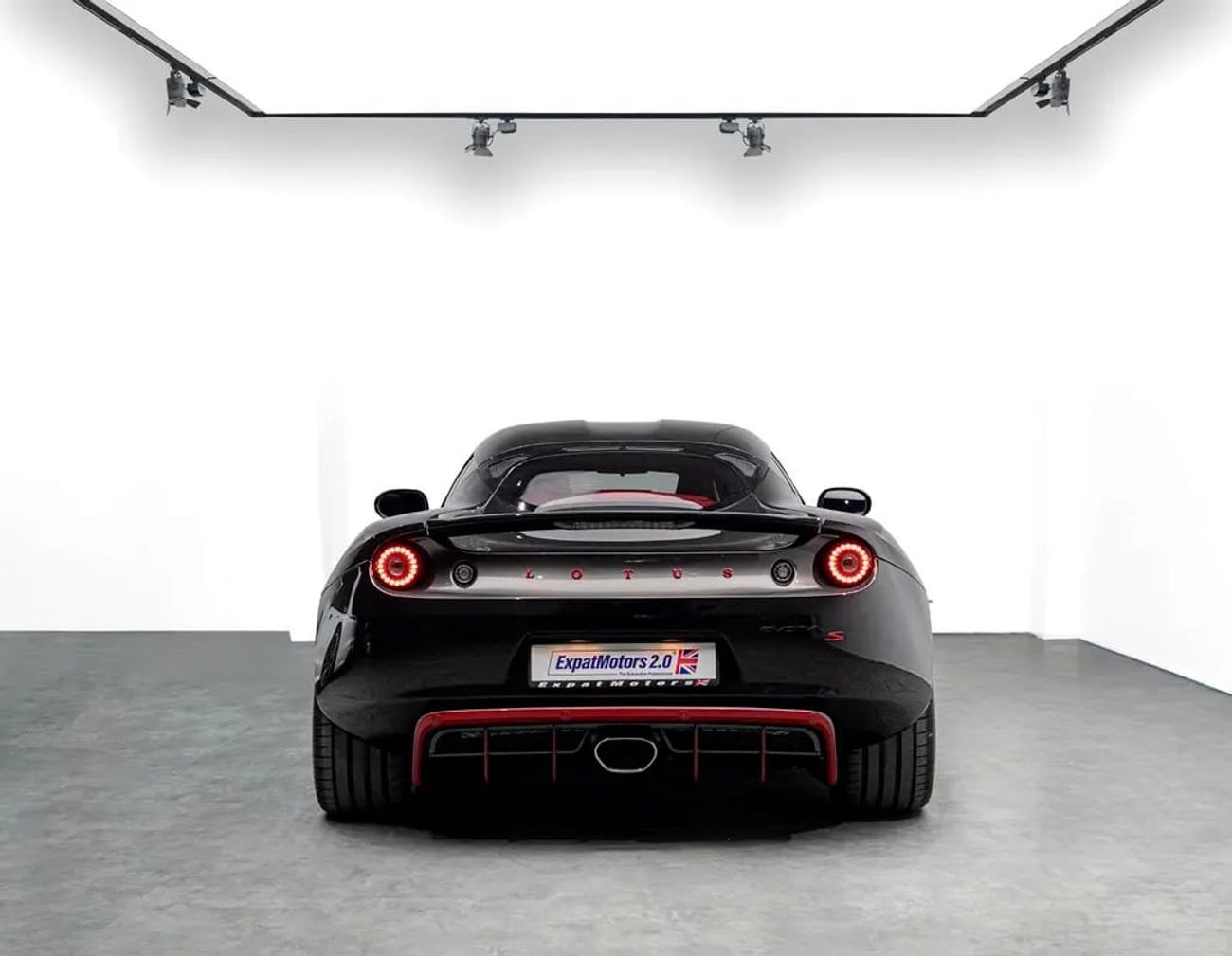 لوتس إيفورا S