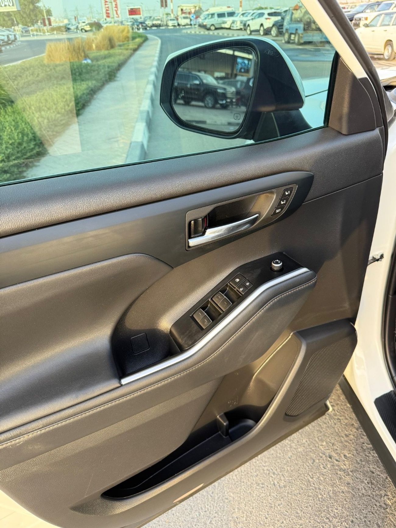 تويوتا هايلاندر GLE BRONZE ED HEV 2.5L