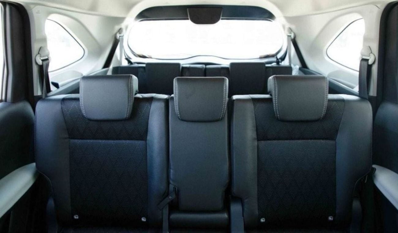 Toyota Veloz GX Toyota Veloz V 1.5 - Black inside Black 2025