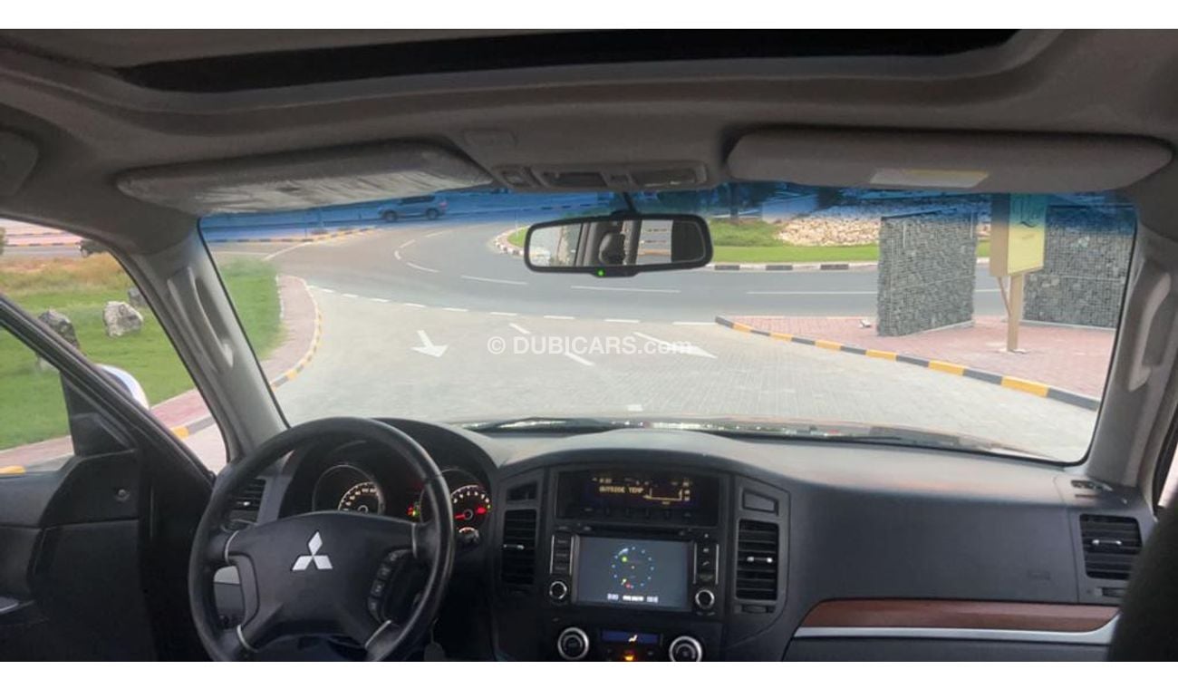 Mitsubishi Pajero Model 2008 Gulf number one leather hatch cruise control alloy wheels in excellent condition