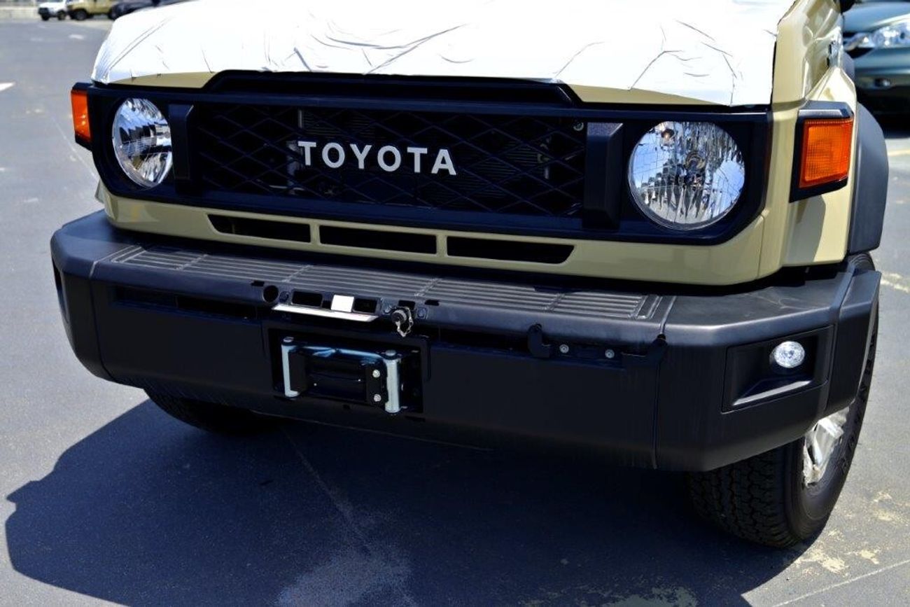 Toyota Land Cruiser 70 71 SWB LX-Z 4.0L Petrol 4WD AT