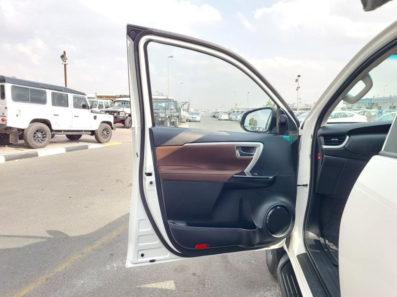 Toyota Fortuner TOYOTA FORTUNER SUV RHD 2019 MODEL 2.8 L DIESEL AUTOMATIC(PM10081)