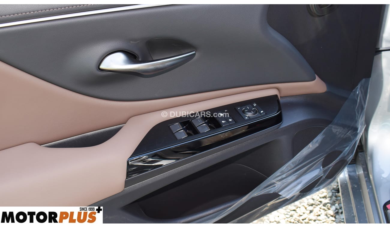 Lexus ES 300 h radar, seat heater, big screen, export only 2024 Euro specs