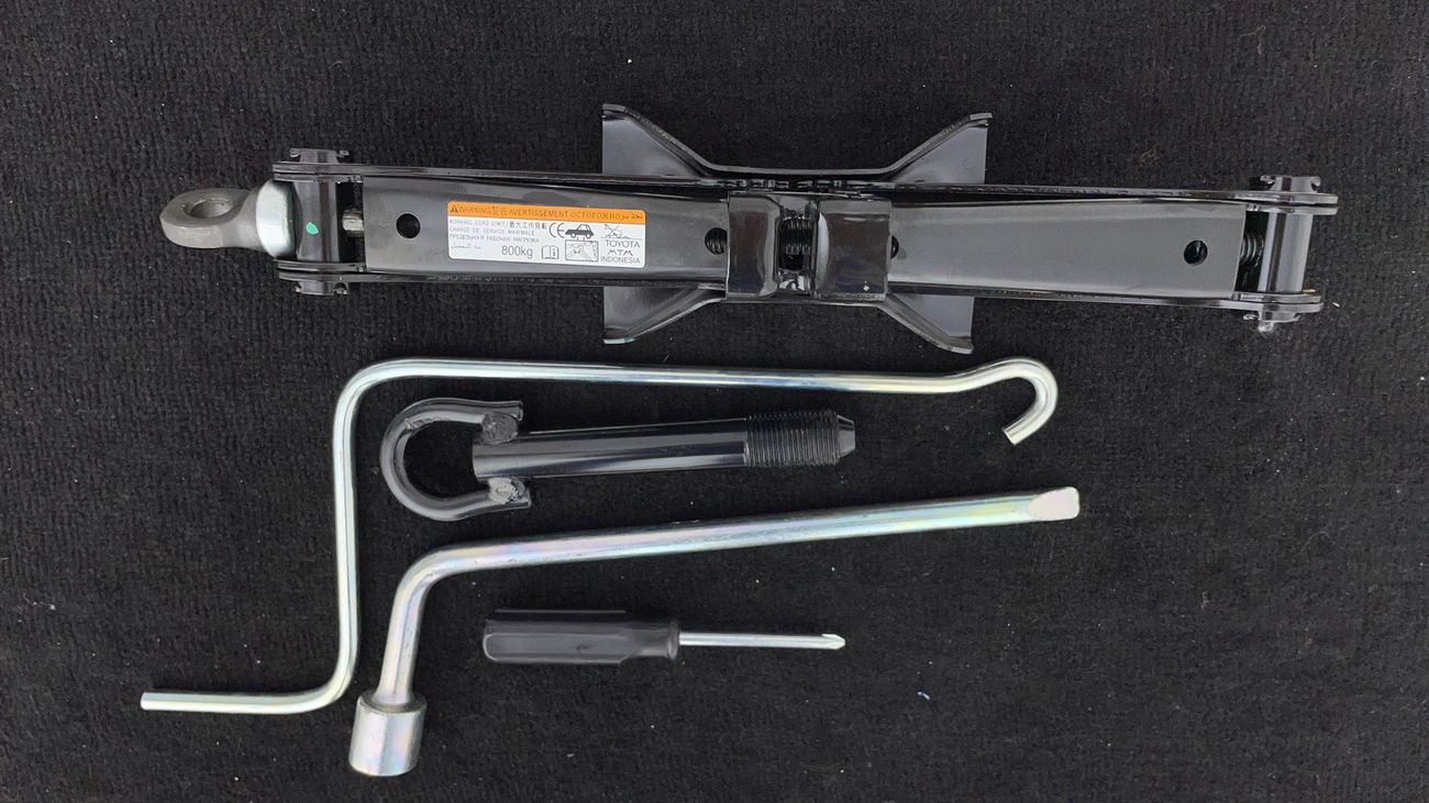 تويوتا يارس SE 1.5 | بدون دفعة مقدمة | اختبار قيادة مجاني للمنزل