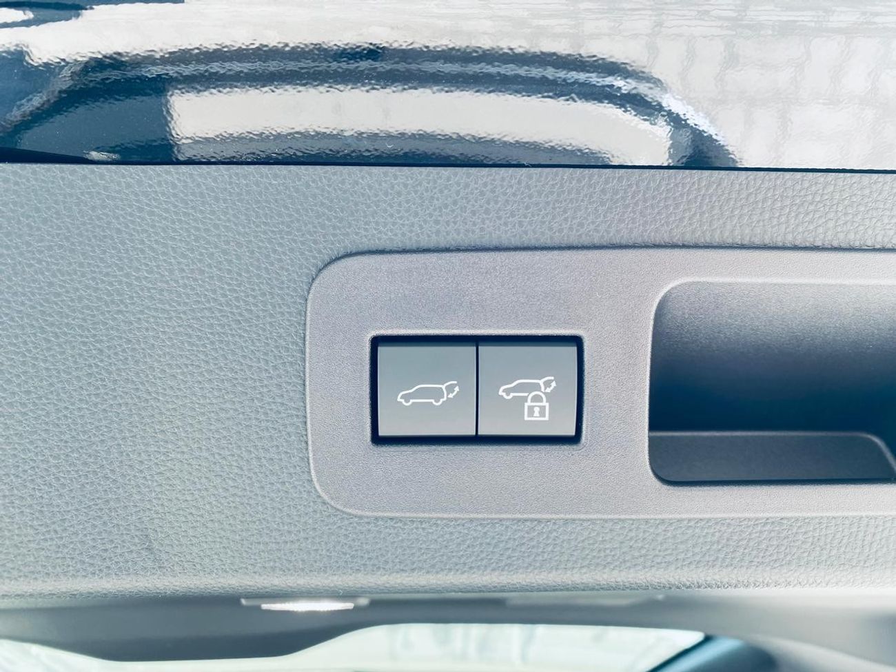 Toyota Land Cruiser TOYOTA LC300 VXR 3.5L TT PETROL 2026 MODEL GCC