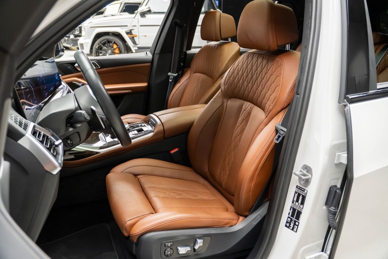 بي أم دبليو X7 M60i XDRIVE | 2024 | GCC Specs | Agency Warranty & Service