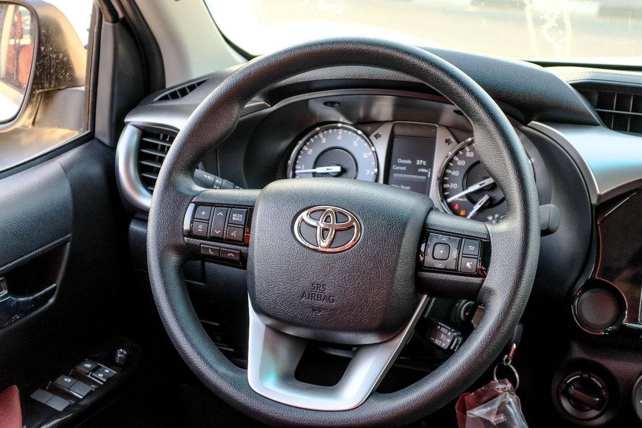 تويوتا هيلوكس  Toyota Hilux (TGN126) 2.7L 4WD – 2026 Model (Manual, 4 Doors)