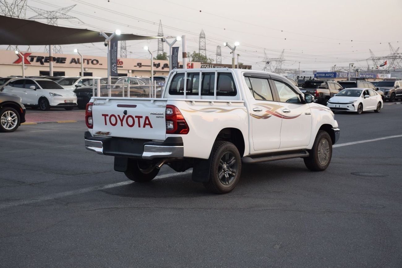 تويوتا هيلوكس SR5 (NON GCC) 2.7L (4x4) Petrol