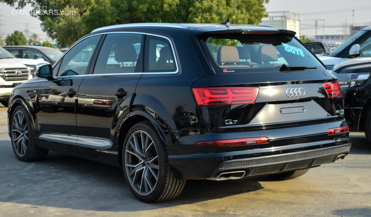 Audi Q7 2018 - TOP SPEC - WITH HEADUP DISPLAY - SLINE - GCC - Warranty/Service