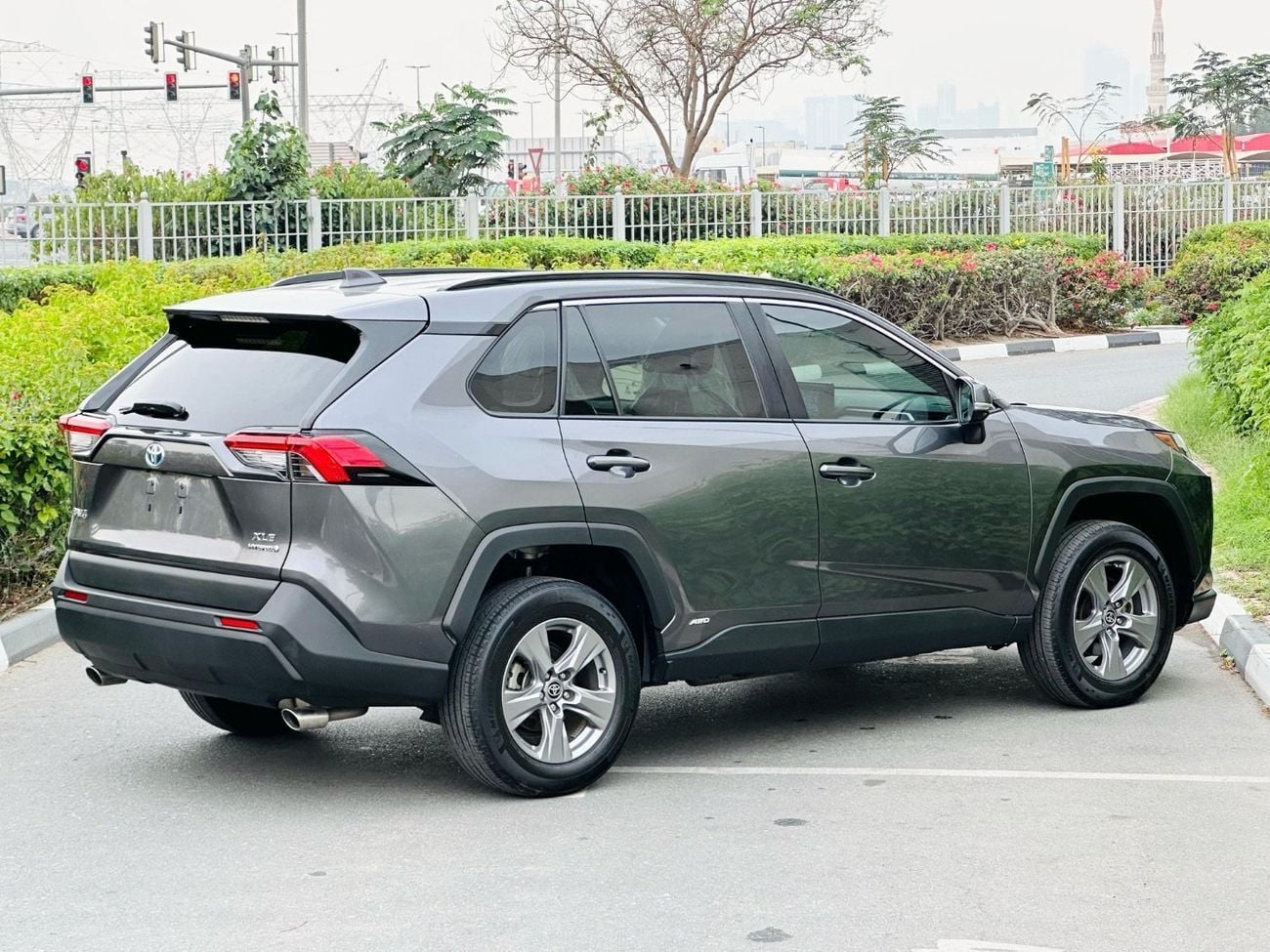 Toyota RAV4 XLE HEV 2022 Model XLE Hybrid 2.5L V4 Full Option Very Clean And Perfect condition
