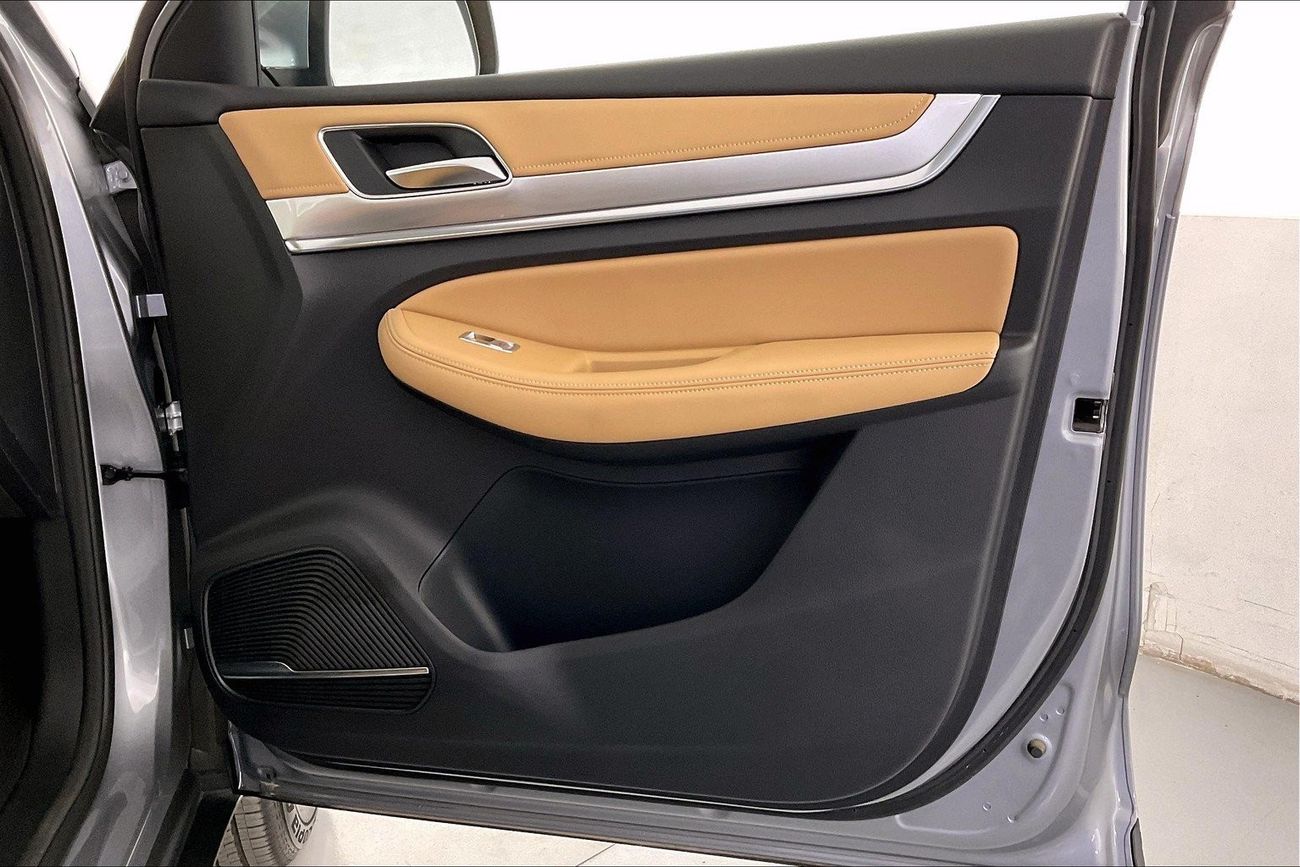 أم جي RX8 Comfort | ضمان مجاني لمدة عام | 0 دفعة أولى